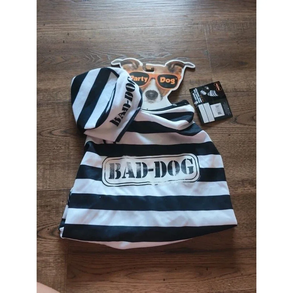 Dog criminal Halloween costume size large
